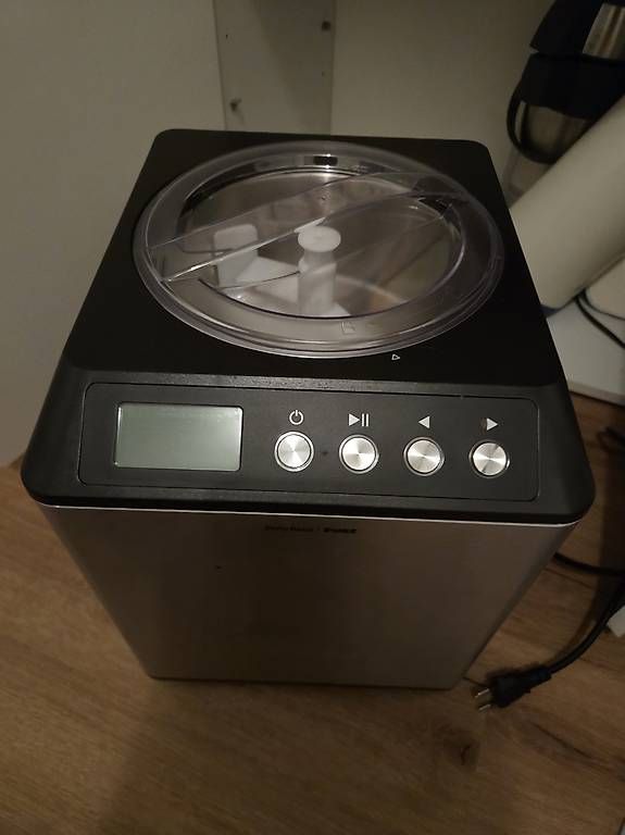 Betty Bossi Elettrodomestici da cucina: Eis Maschine Betty Bossi – Usato da Schötz venduto da nyb_rg7n