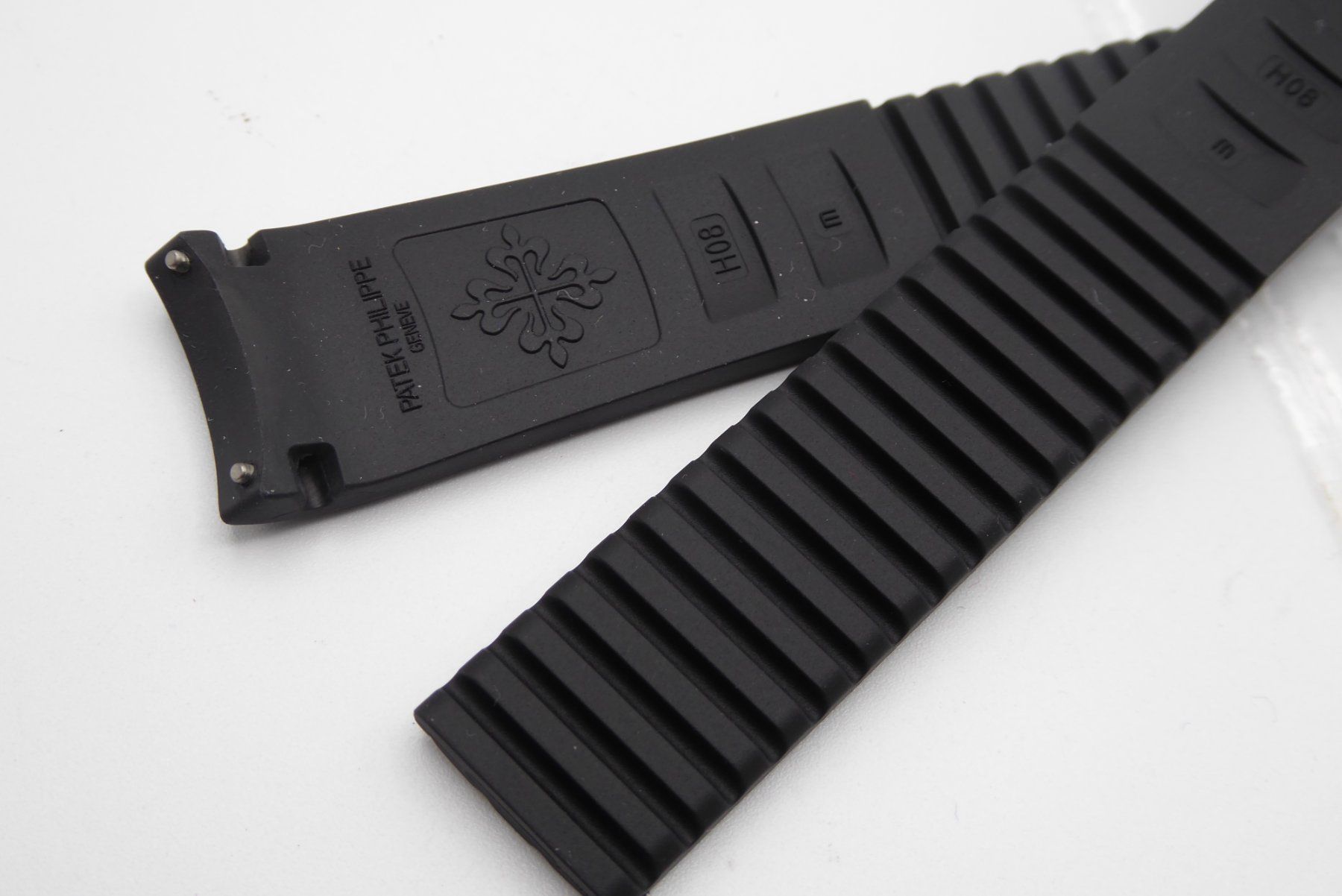 Patek Philippe Orologi: Patek Philippe Aquanaut Luce Black Rubber Strap 5267 – Nuovo (secondo la descrizione) da Geneve venduto da adr_xk6n 4