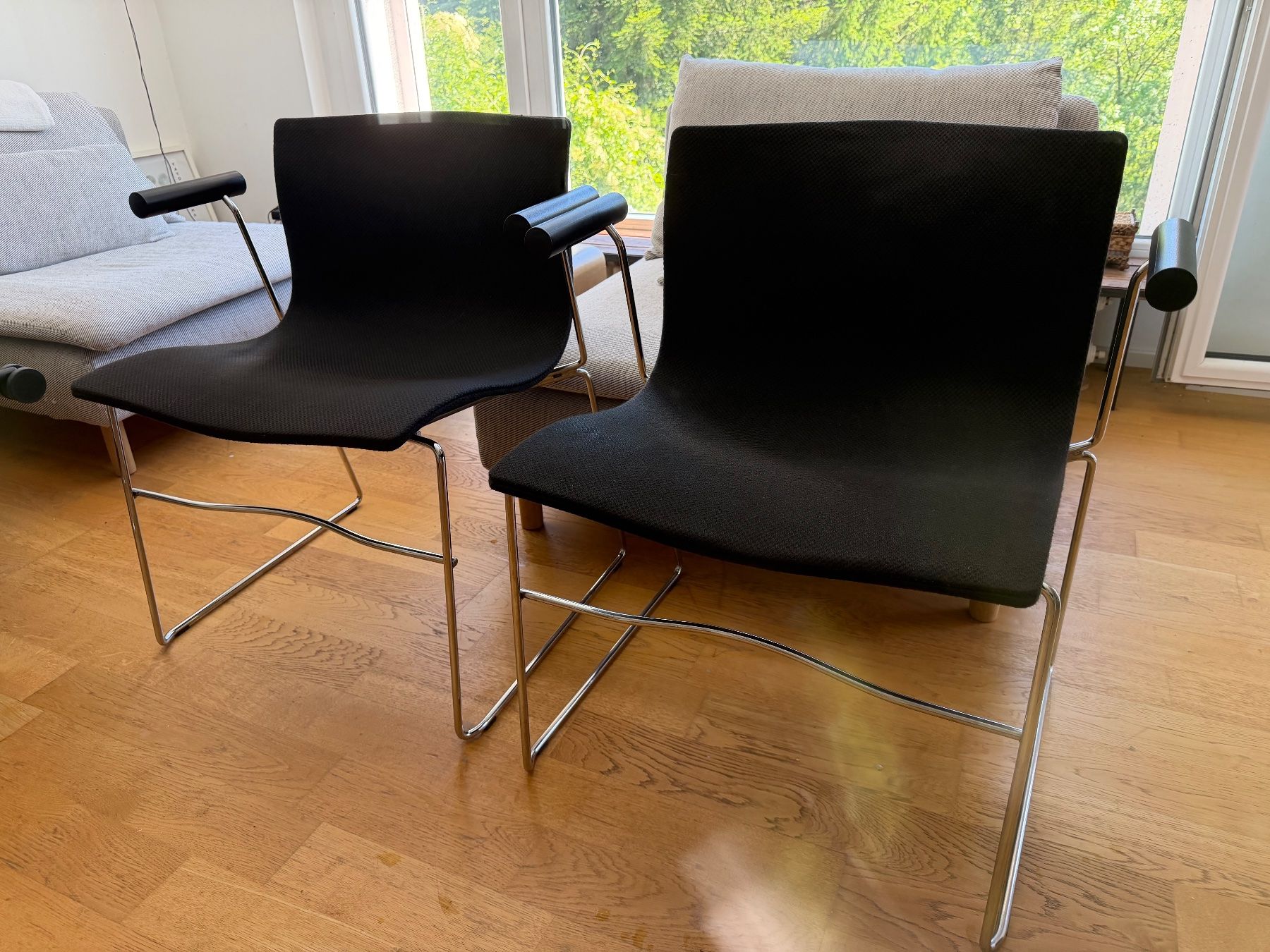 Knoll Stühle: Set 2 Stühle Knoll Stuhl mit gewebtem dicken Stoff – Gebraucht aus Nussbaumen AG von normajeanbaker