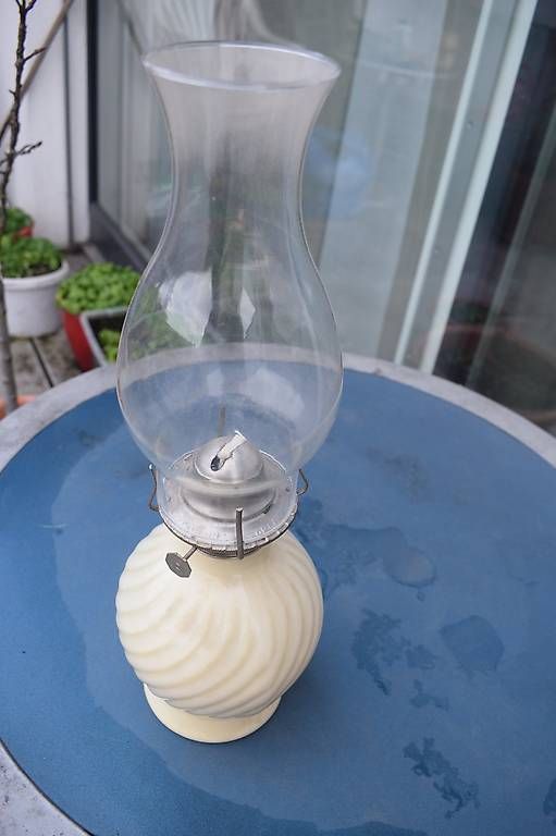 Lampade: Alte Petrollampe – Usato da Brügg BE venduto da Aristotolius 1