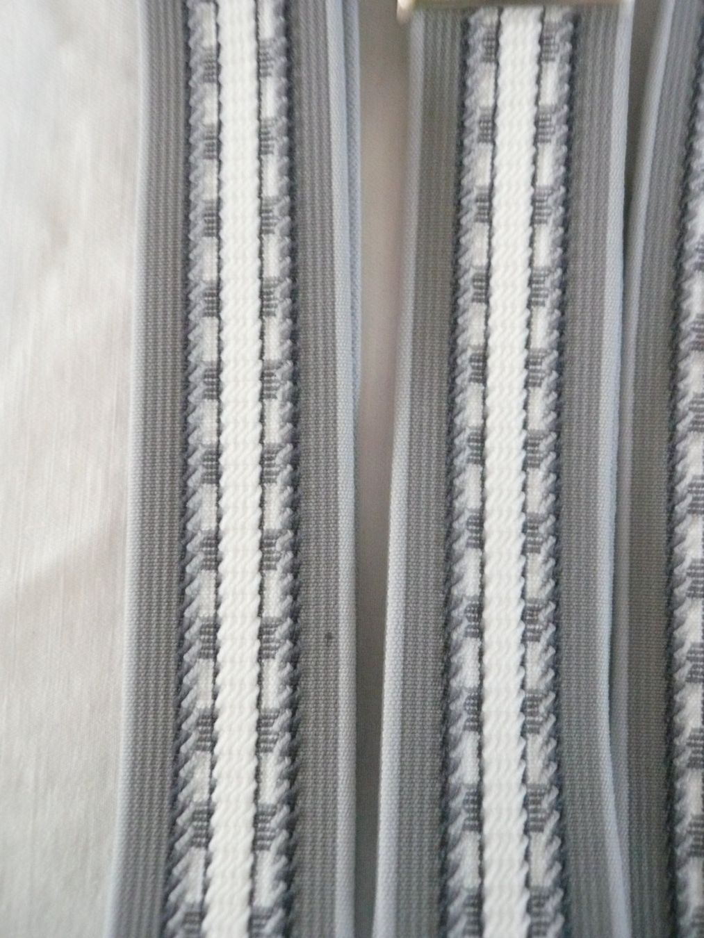 Autres vêtements & accessoires: Hosenträger grau-weiss gemustert – Neuf (Voir description) à Rotkreuz par Busa17 1