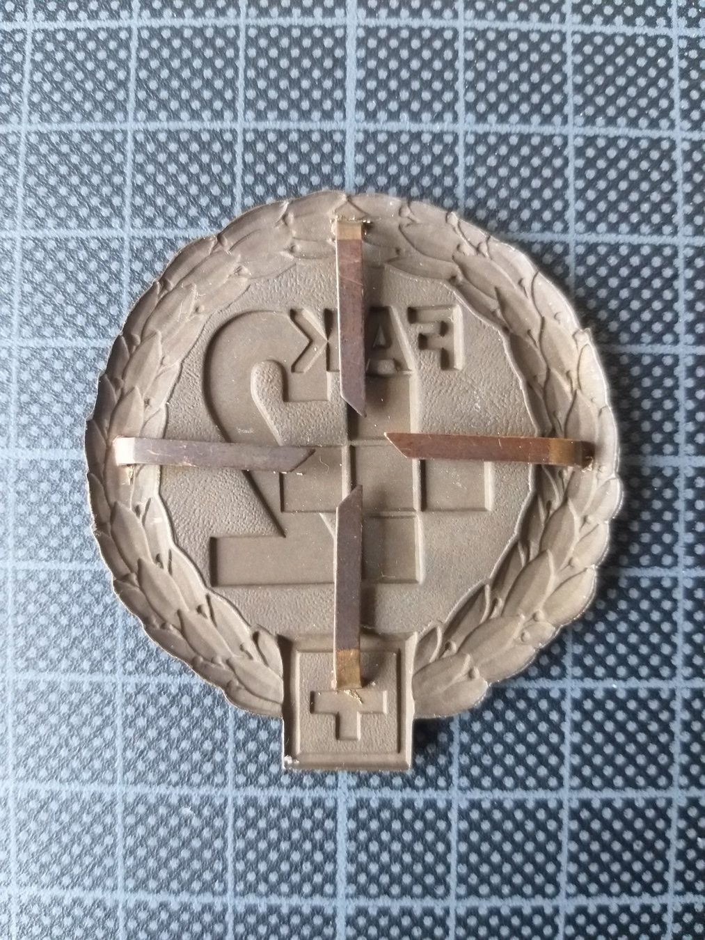 Placchette & Badge: Béretemblem Feldarmeekorps 2 Variante 2 – Usato da Bauma venduto da SwissMilitaria 1