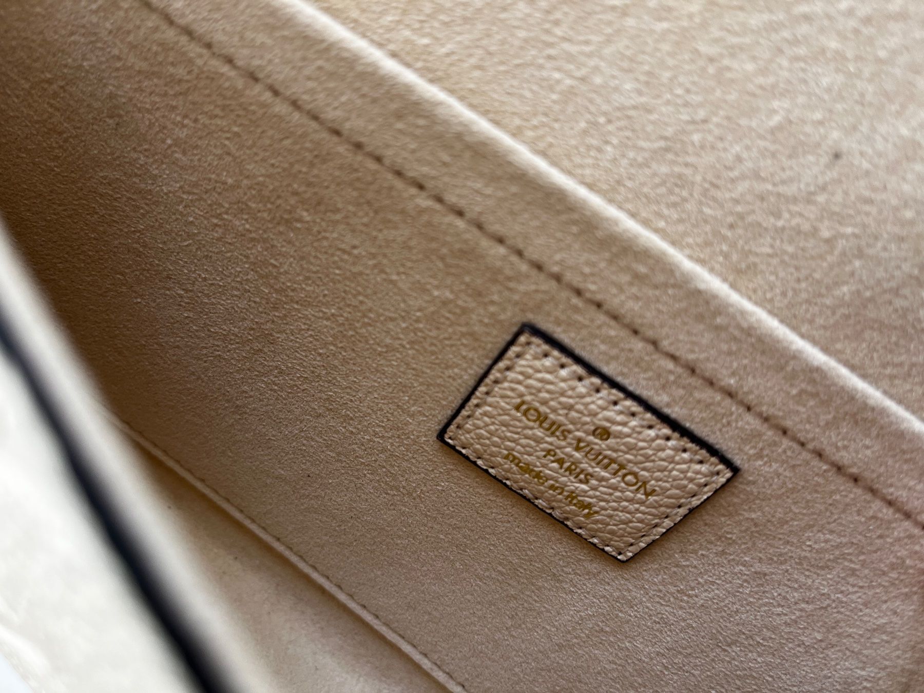 Louis Vuitton Borse da donna: Louis Vuitton Tasche Pochette – Nuovo (secondo la descrizione) da Reinach BL venduto da chr_k6pm 4