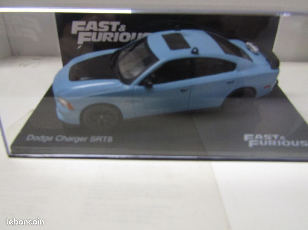 Dodge Modellini d'auto: Dodge Charger SRT8 2012-2014 hellblau / matt-schwarz "Fast – Nuovo e nell'imballaggio originale da Gerlafingen venduto da espero88 9
