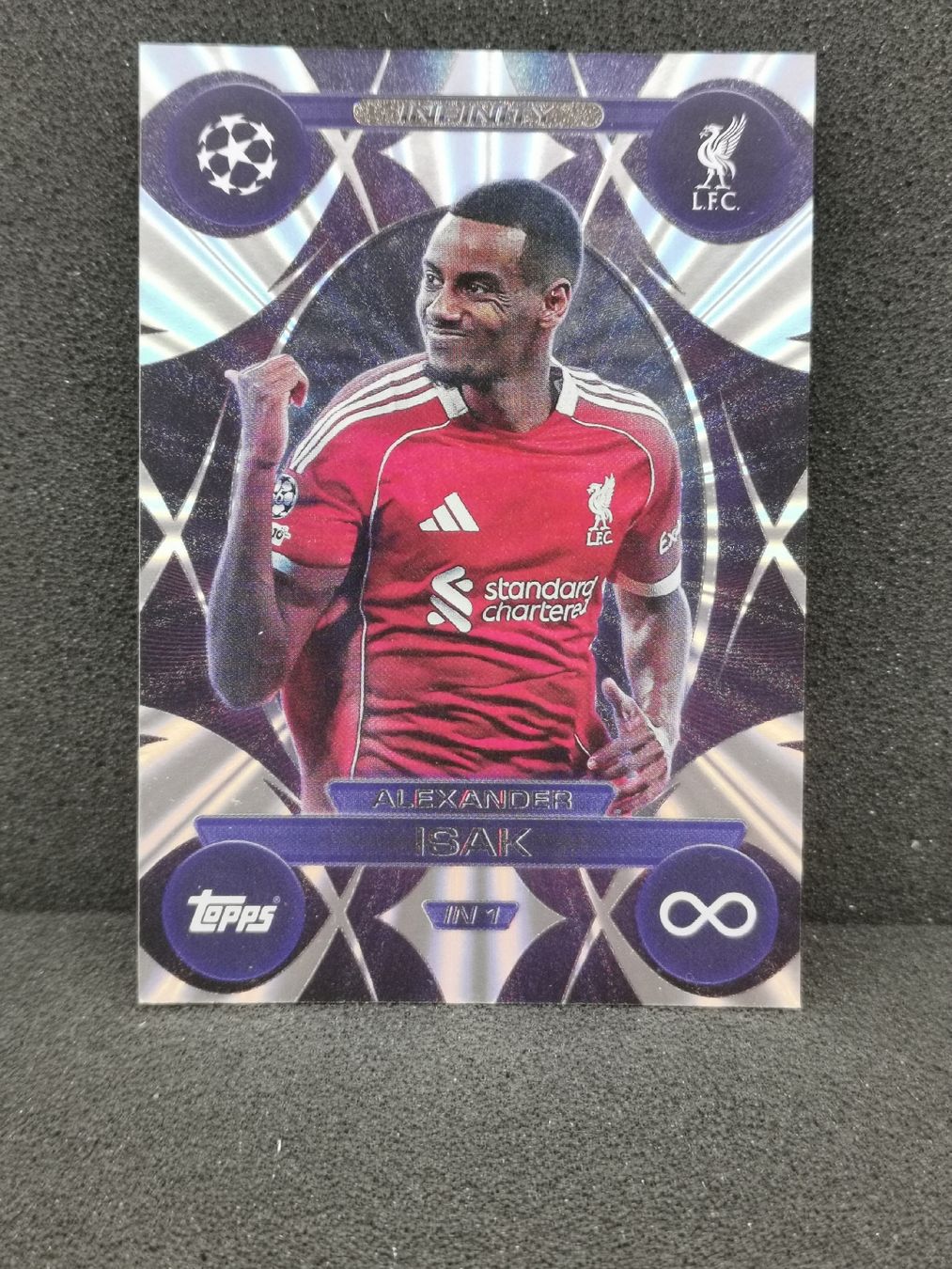 Topps Carte collezionabili: Match attax 2025 /26 Extra Alexander Isak Infinity  – Usato da Einsiedeln venduto da sza_588x