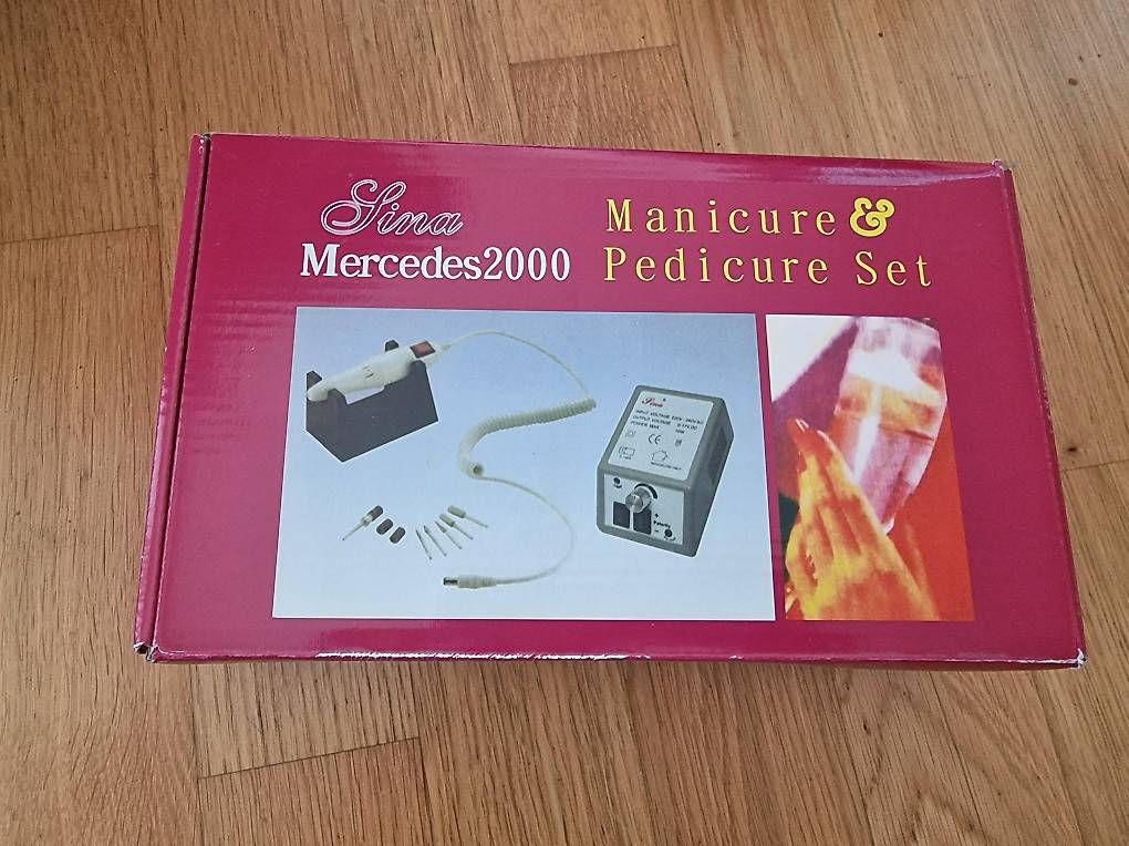 Manicure: Manicure & Pedicure Set – Usato da Zug venduto da Lonelybaba