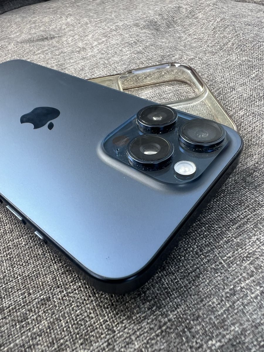 Apple Portables: iPhone 15 Pro Max – D'occasion à Wattwil par BMW36 2