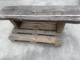 Holzbank