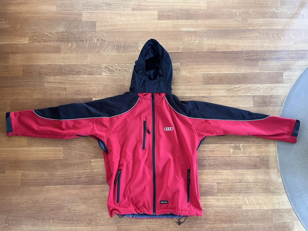 Jacken: Original Audi Softshelljacke Rot/Schwarz Grösse M – Gebraucht aus Altenrhein von SiBlSG