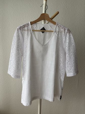 Chemisier Blanc du Nil, avec dentelle