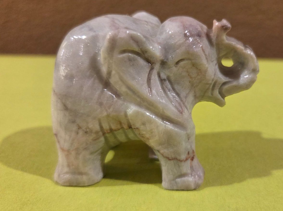 Sculture & Statue: Elefant aus Marmor 5cm – Nuovo (secondo la descrizione) da Roggliswil venduto da Mabelco
