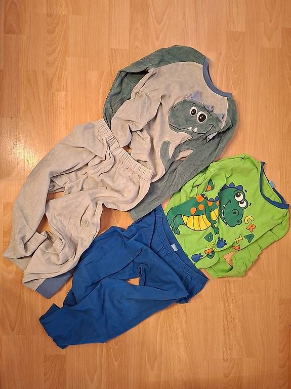 Pyjamas & Ähnliches: Pyjama Set Jungs, lang, Grösse: 134 – Gebraucht aus Wangen SZ von coni2204_10