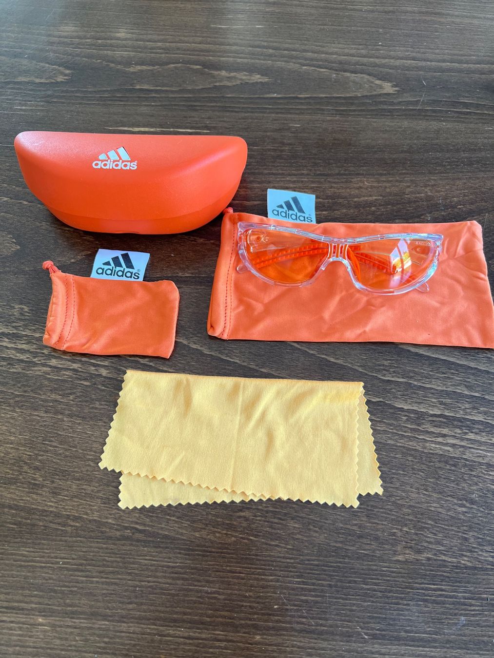 Adidas Lunettes & Verres: Adidas -Sportbrille Orange – D'occasion à Ebmatingen par Mistelu