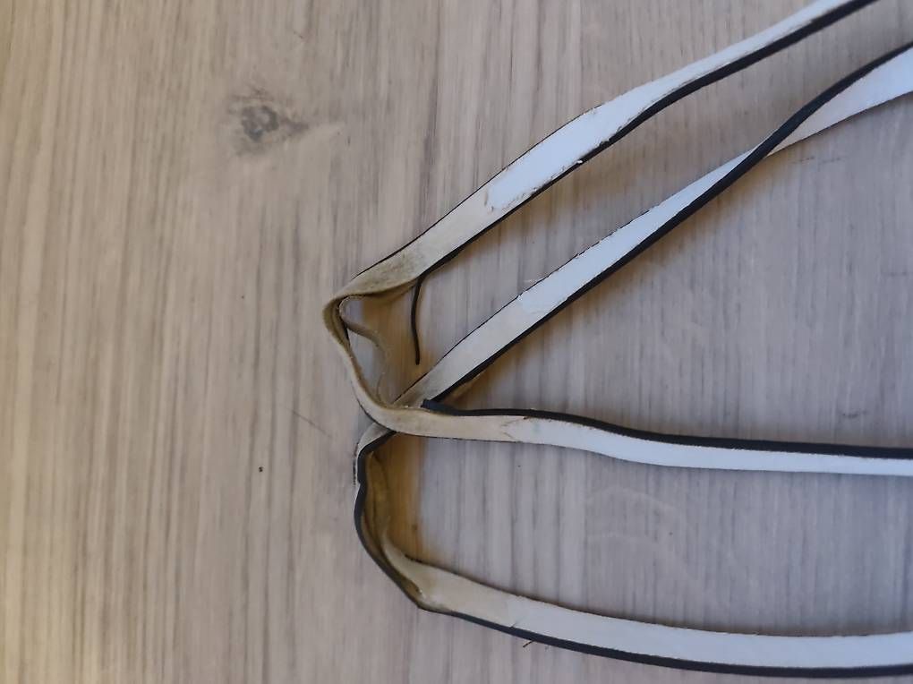 Borse da donna: 2 Guess Handtaschen – Usato da Rickenbach venduto da myriam. 1