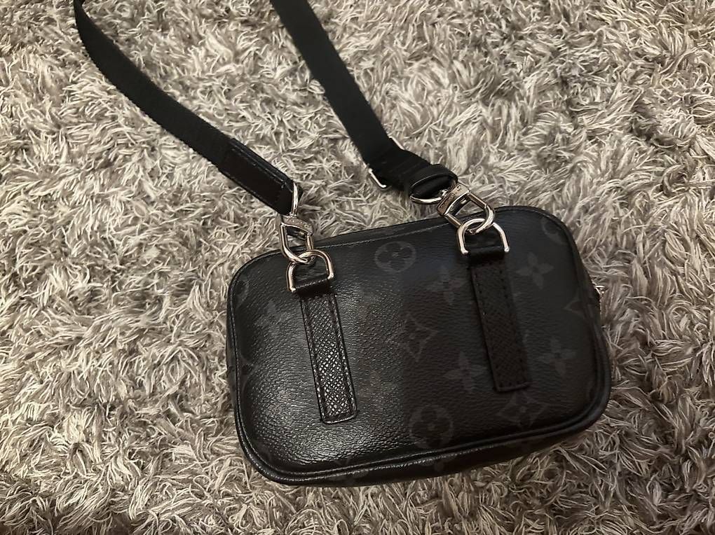 Sacs femmes: Louis Vuitton Umhängetasche – D'occasion à Kehrsatz par ale_zpc6 2