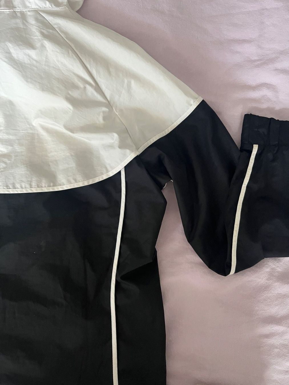 Nike Giacche: Veste coupe-vent Nike noir et blanc – Usato da Court venduto da Style_ambre 6