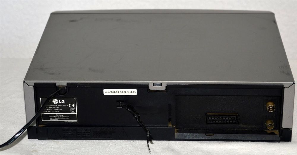 Videorecorder / magnétoscope VHS LG EC296S