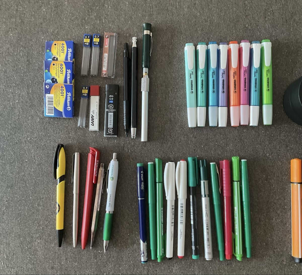 Stylos & Marker: Schreibwaren Set Stifte Marker Etuis – D'occasion à Jegenstorf par BAVARIA4CH 1