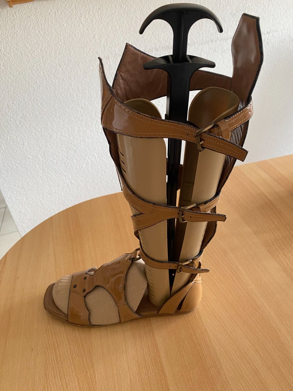 Alaia Scarpe da donna: Alaia Römersandale mit Stiefelspanner – Usato da Zürich venduto da Gemi 3