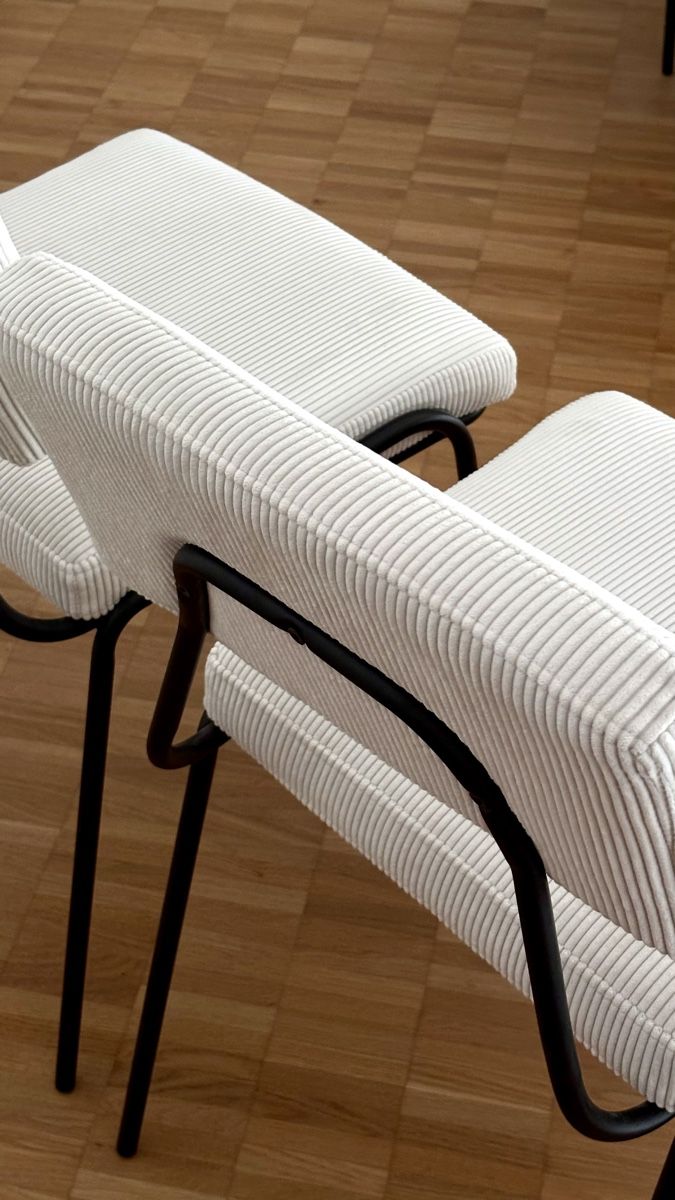 Westwing Sedie: 2 Cord-Polsterstühle in Weiss – Nuovo (secondo la descrizione) da Basel venduto da yannis_s 1