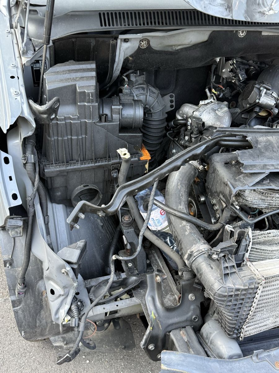 VW Autos: Def. Vw T6 2.0 TDI 2016  – Défectueux à Spreitenbach par sakrashop 2