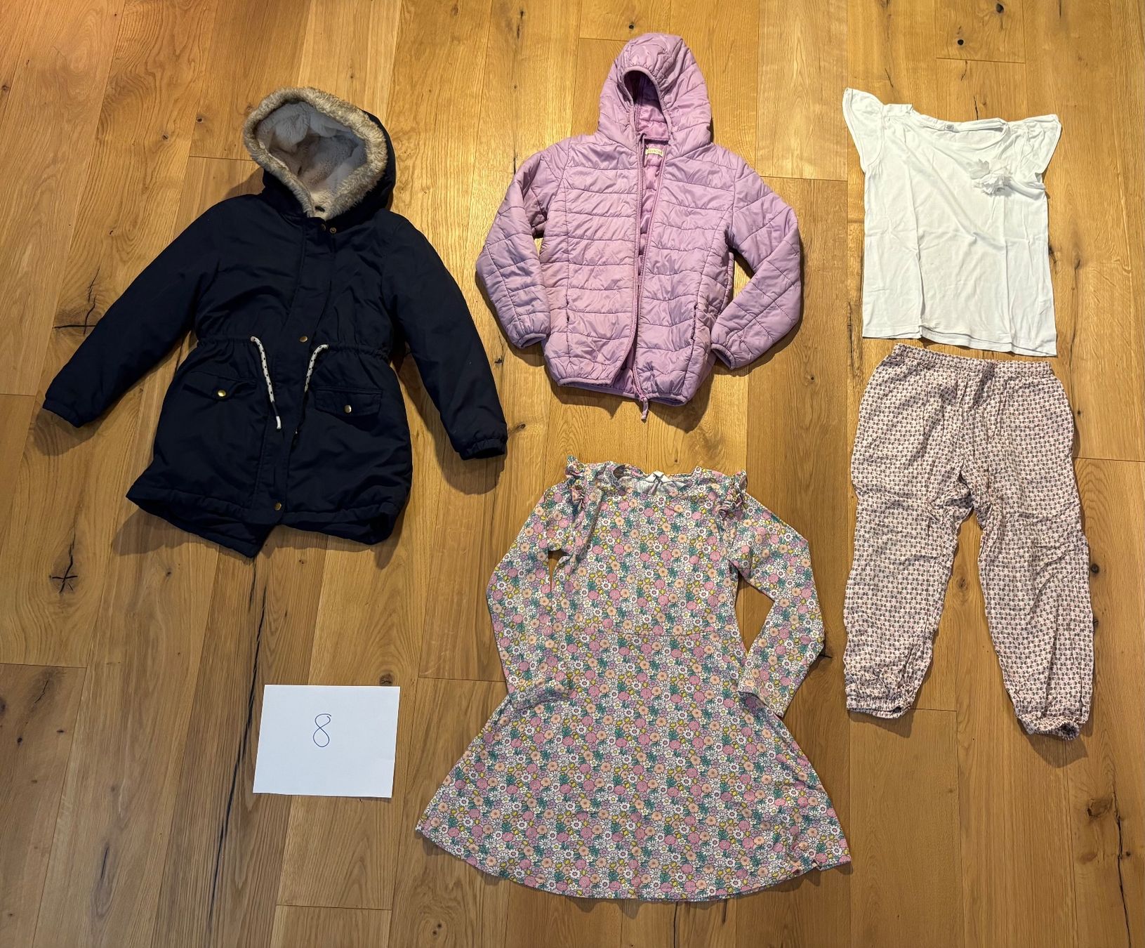 Lotti & Set di vestiti: Girls clothing bundle size 122-128 – Usato da Muri b. Bern venduto da pat_g2bl