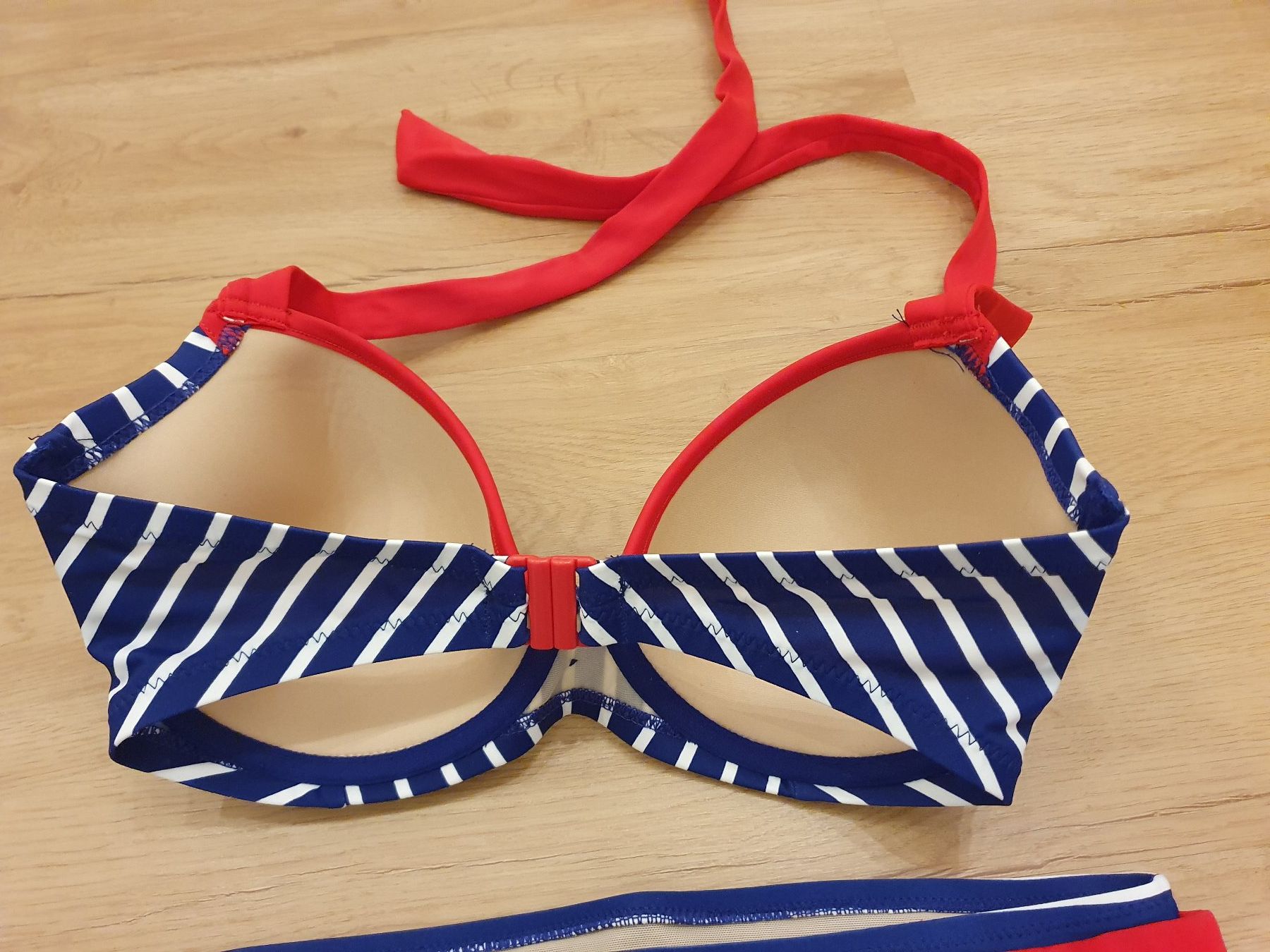 Costumi da bagno & Bikini: Bikini Pour Moi Oberteil 32 E, Hose UK 10 – Nuovo (secondo la descrizione) da Heinrichswil venduto da sabi2809 5