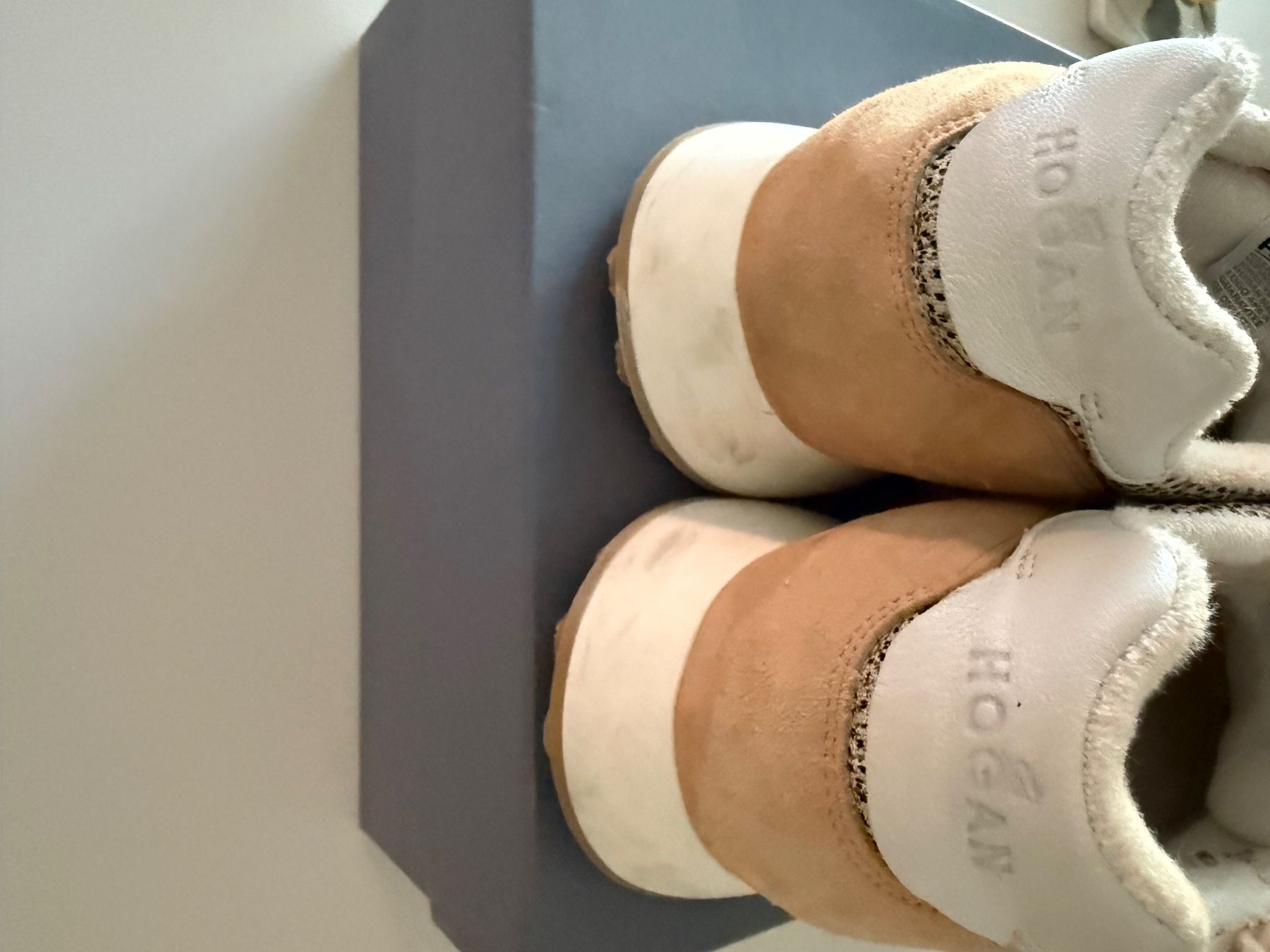 Hogan Chaussures femmes: Hogan sneakers – D'occasion à Gimel par fan_8tvc 2