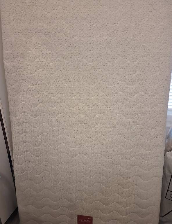 Materassi: Materasso memoria foam 120x190 – Usato da Bellinzona venduto da lus_lyb5