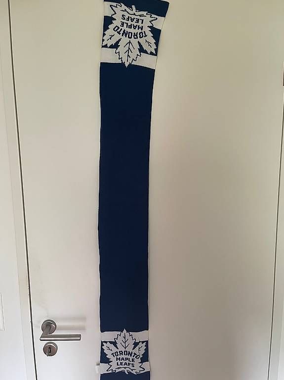 Foulards, Tücher & Schals: Toronto Maple Leafs Schal – Gebraucht aus Schwerzenbach von jaeggi1988 1