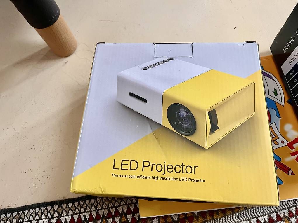 Proiettori: Vidéo projecteur portable  – Nuovo e nell'imballaggio originale da Font venduto da Etvous