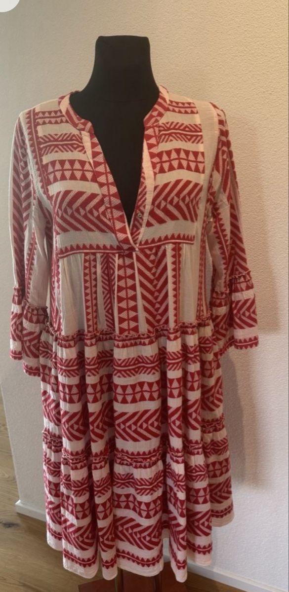 Devotion Vestiti: Devotion Kleid Tunika rot weiss Gr. M – Usato da Zug venduto da Gibbi80