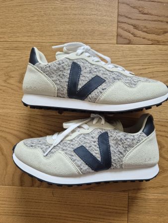 Veja Grösse 39