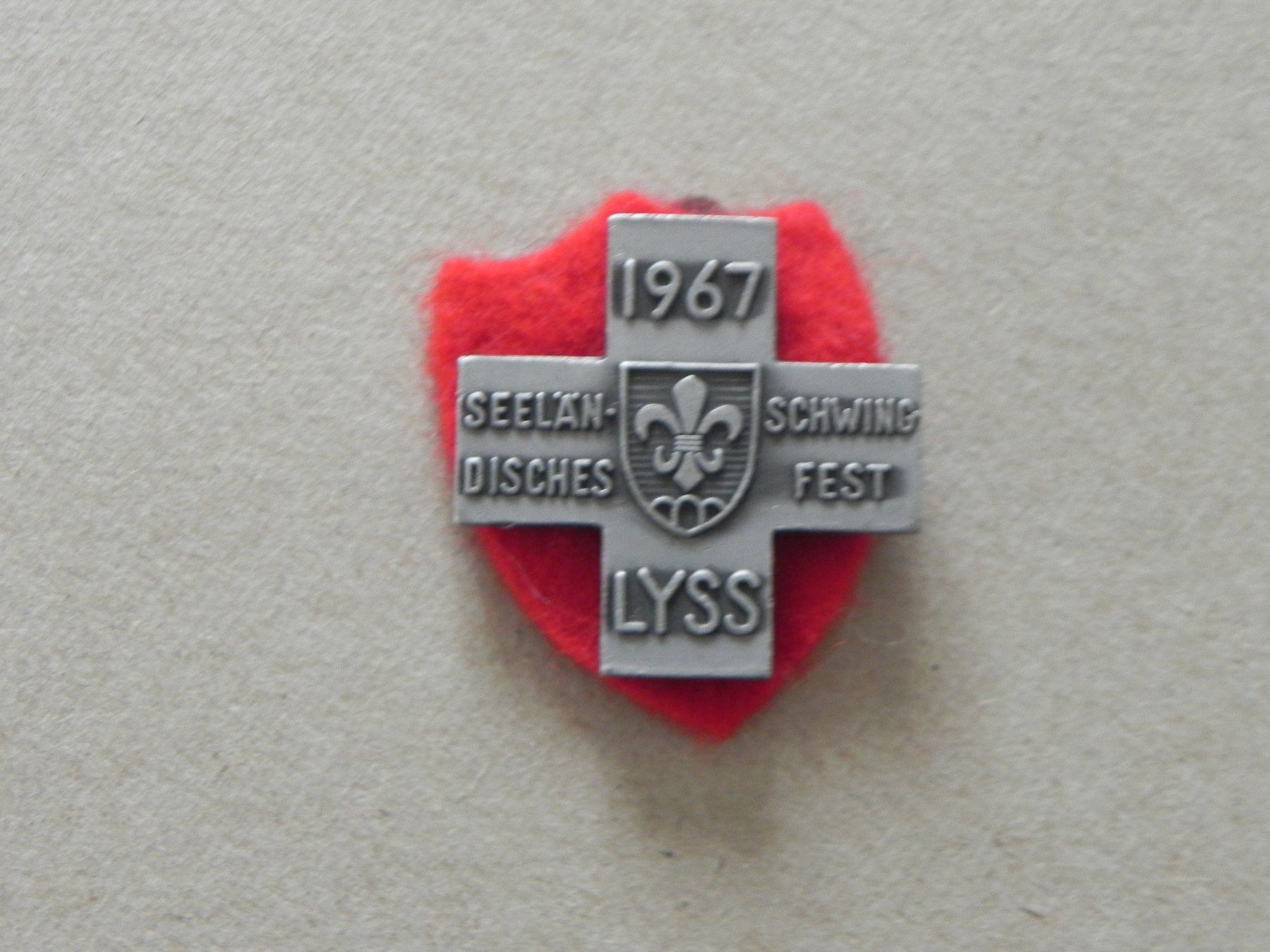 Placchette & Badge: Abzeichen Seeländer Schwingfest Schwingen Lyss BE 1967 – Usato da Siebnen venduto da krimsie