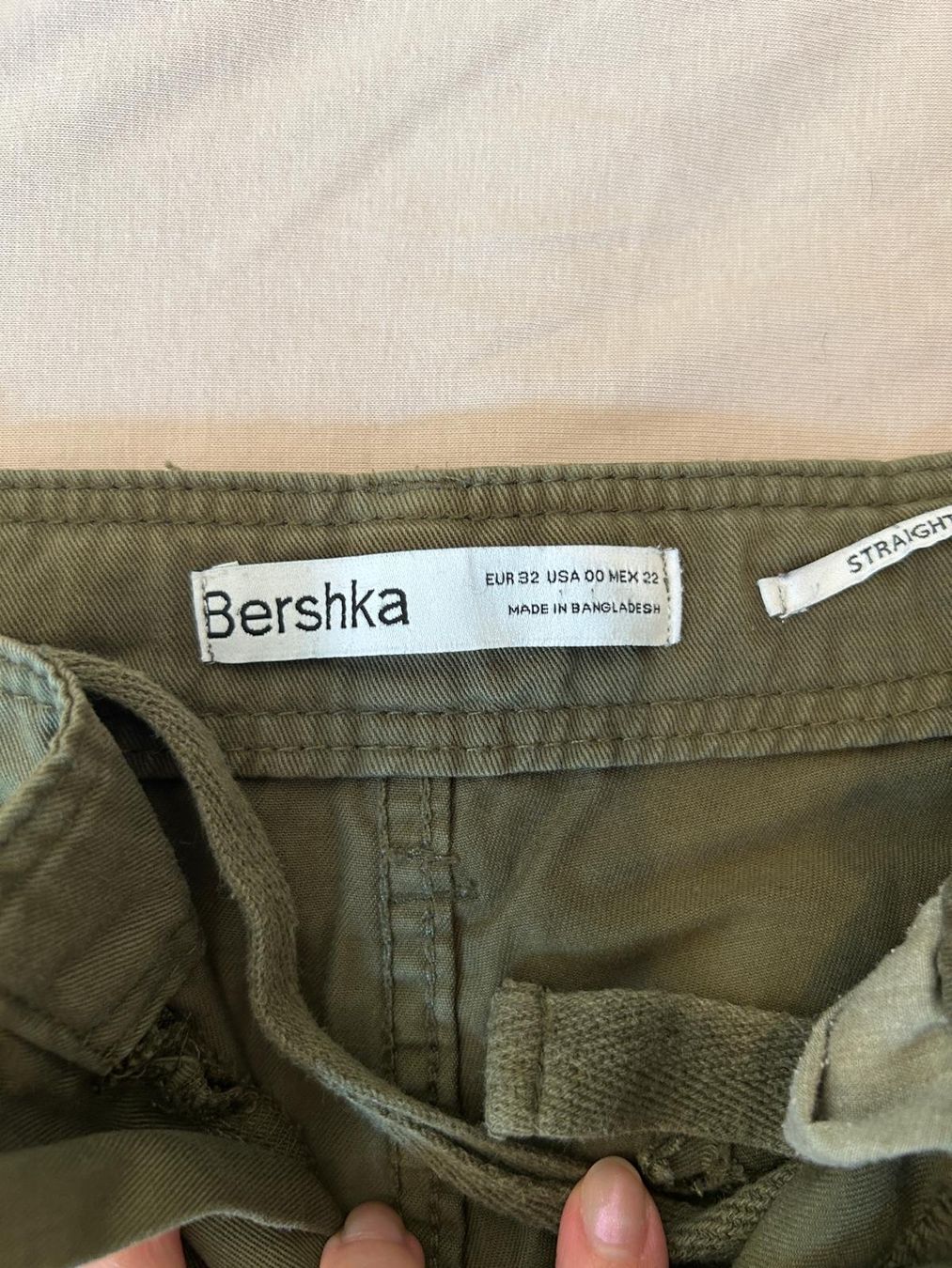 Bershka Hosen: Berschka Straight multcargo Hosen 32 – Gebraucht aus Dübendorf von kol_c2ry 3