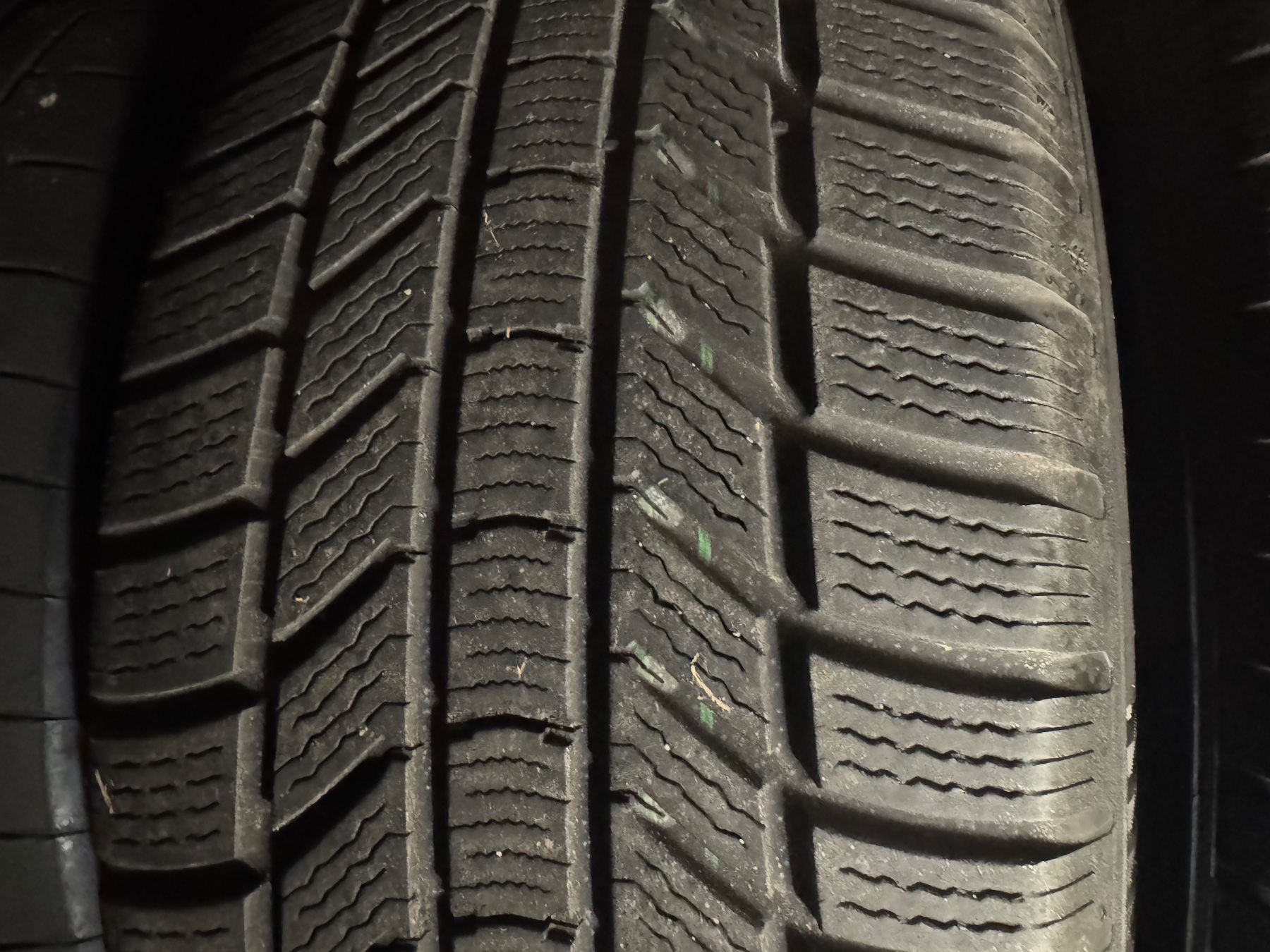 Continental Pneumatici & Ruote complete: 235/55R18 – Usato da Widen venduto da Dinero02 7