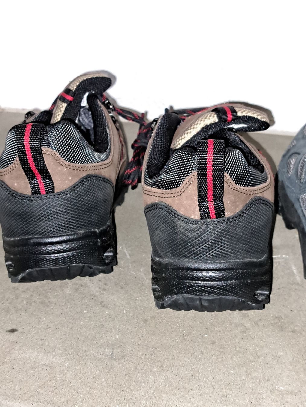 Scarpe da uomo: Chung Shi Wanderschuhe Gr. 43, neuwertig  – Usato da Kölliken venduto da Upcycling-by-Mc-TAM 2