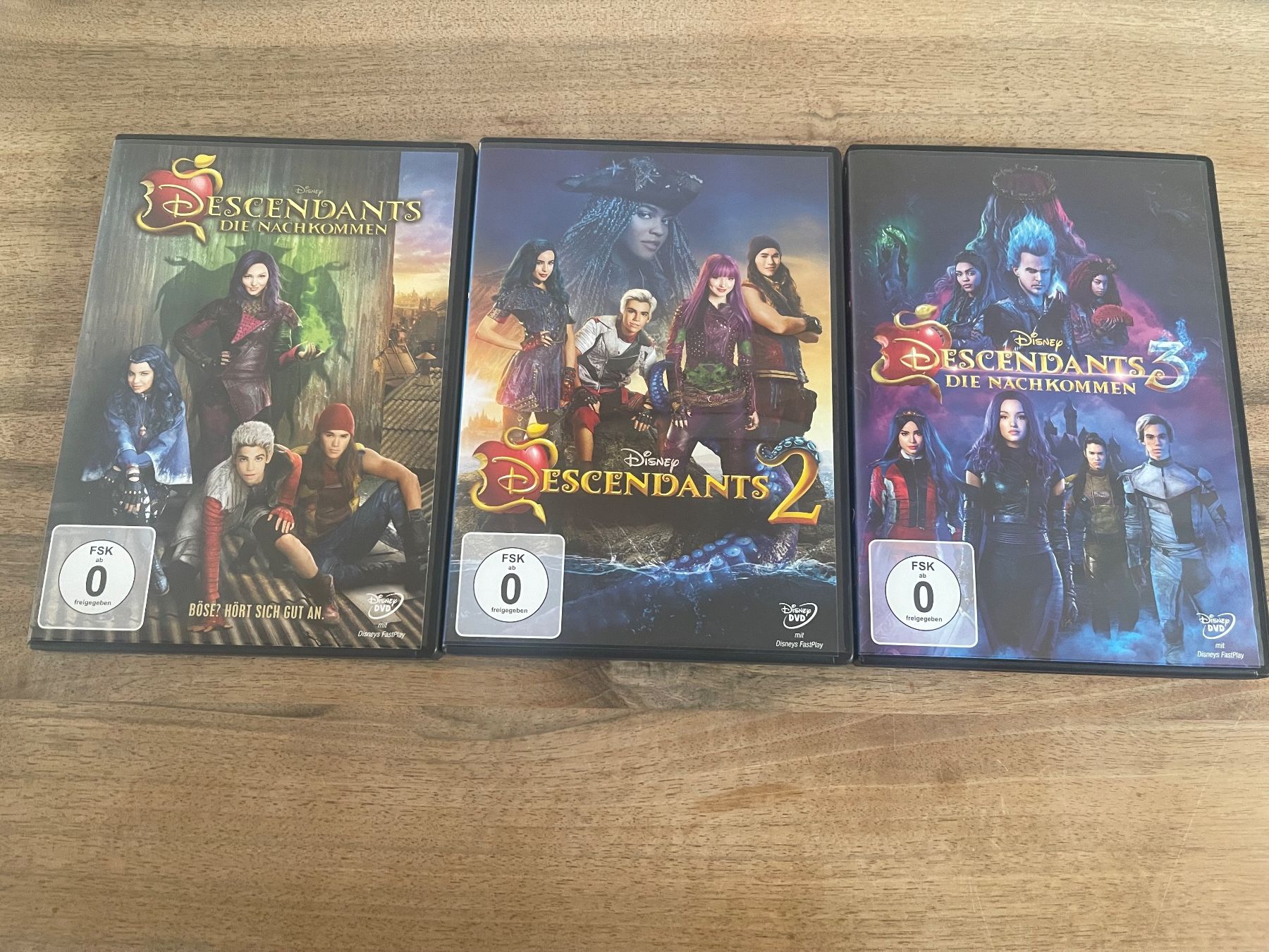 Tutti i DVDs: Descedants komplette Staffel – Usato da Aarau venduto da Aurora0810