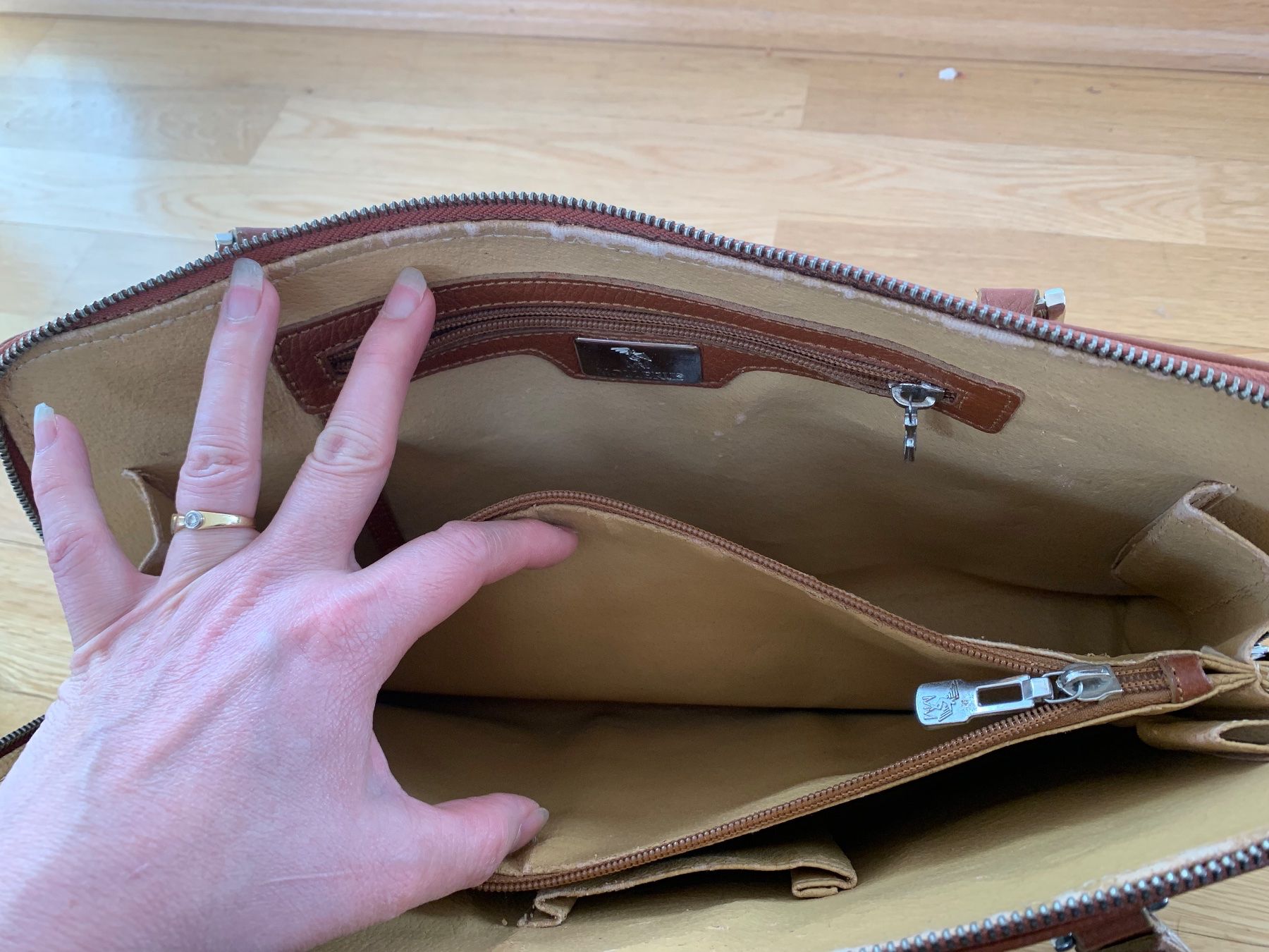 Borse da donna: Tasche von Maison Mollerus – Usato da Flawil venduto da luckystar8 5