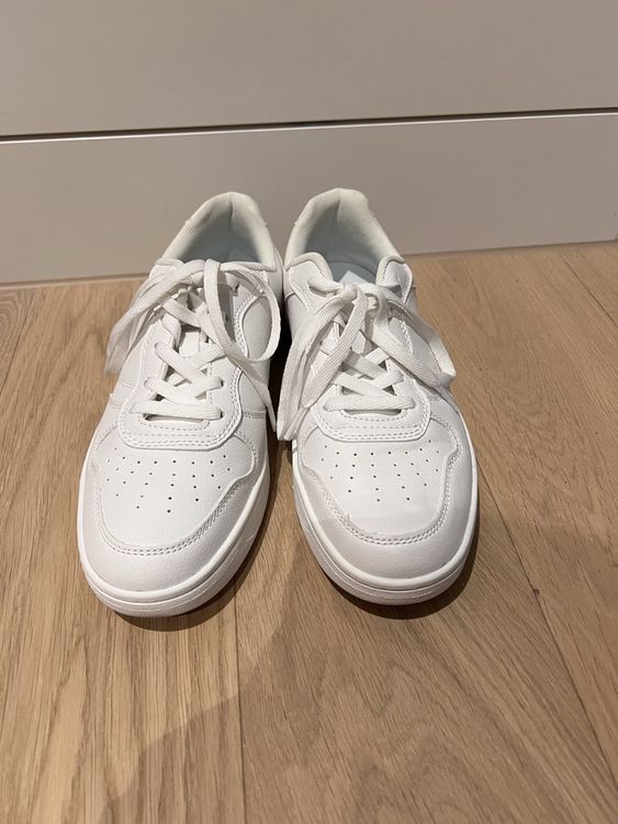 Chaussures femmes: Weisse Schuhe – D'occasion à Winterthur par Lare10