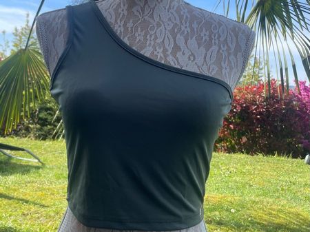 Urban Chic Ein-Schulter-Top Grande Mode Fashion elasti