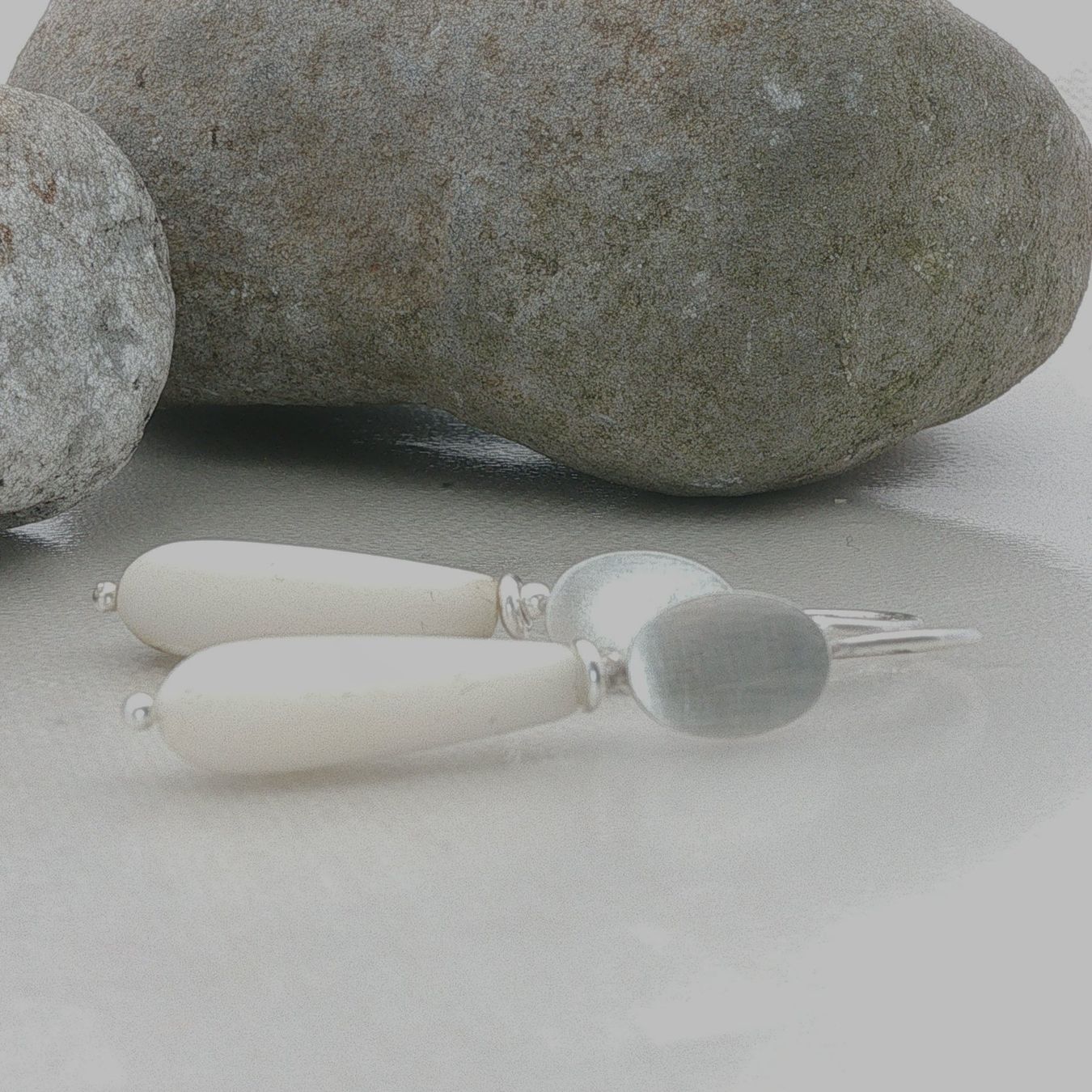 Olga Ribler Boucles d'oreille: Feine Ohrringe mit Perlmutter in Silber – Neuf (Voir description) à Luzern par Schmuckoutlet 6