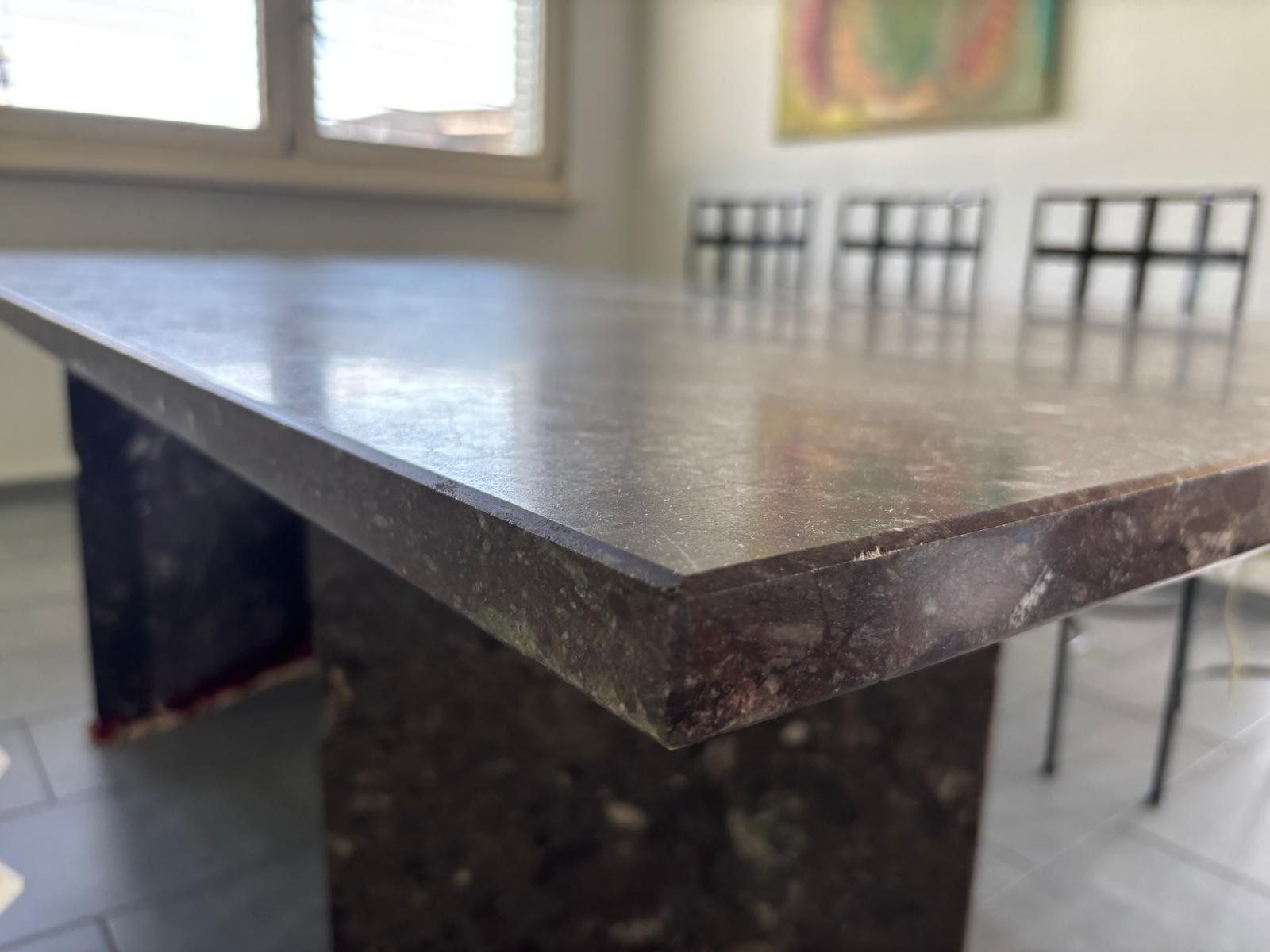 Tavoli: Massiver Steintisch – Usato da Rickenbach LU venduto da nordmann82. 2