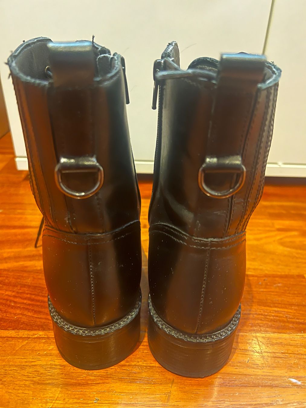 Scarpe da donna: Schwarze Übergangsboots, Grösse 39, nur einmal getragen – Usato da Bonstetten venduto da ole_t268 2
