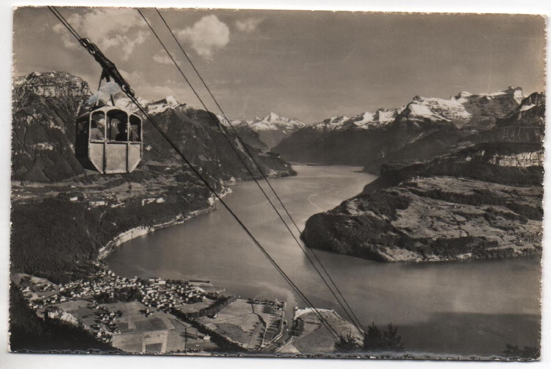 Cartoline postali: BRUNNEN Luftseilbahn Urmiberg – Usato da Jona venduto da philajona