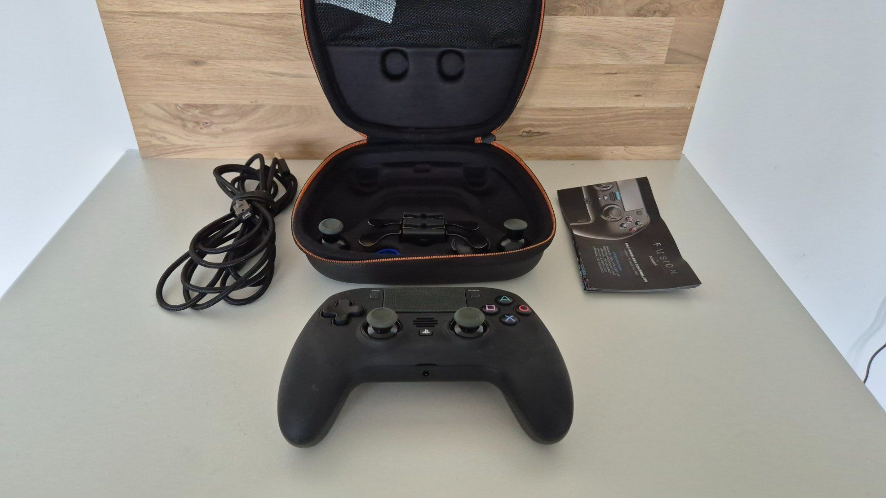 Controller: PowerA Fusion Pro PS4 Wireless Controller mit Zubehör – Usato da Bassersdorf venduto da retrolab 6