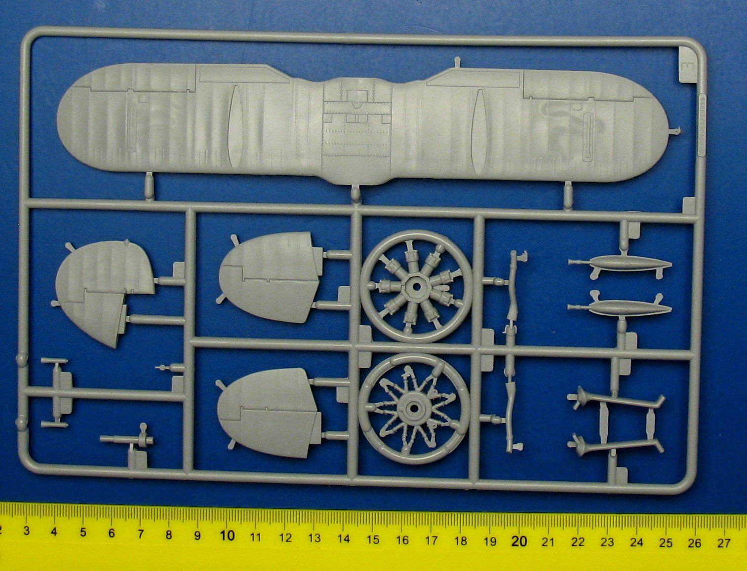 Modellbausätze & Standmodelle: Gloster Gladiator Mk.II – Neu und originalverpackt aus Bözen von jackieoh 3