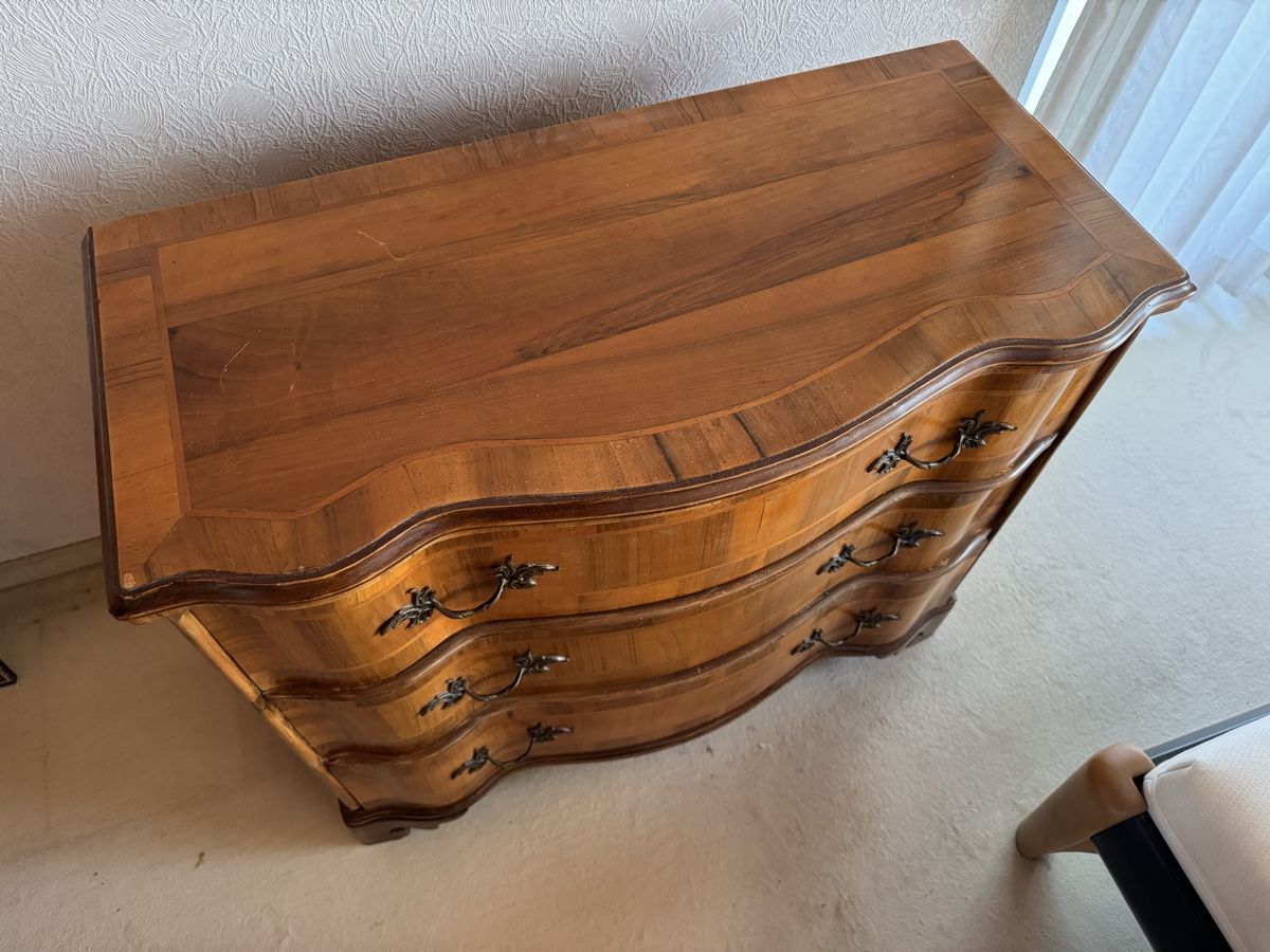 Commodes: Kommode Holz / guter Zustand – D'occasion à Zürich par Goliat21 1