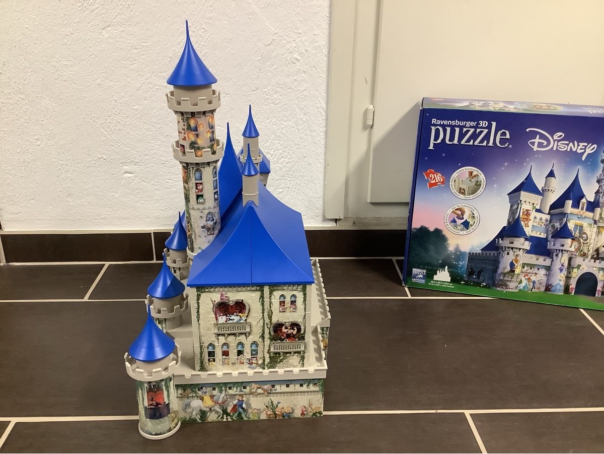 Ravensburger Puzzle: 3D Puzzle Disney Schloss von Ravensburger – Usato da Brugg AG venduto da Sweety_pie 4