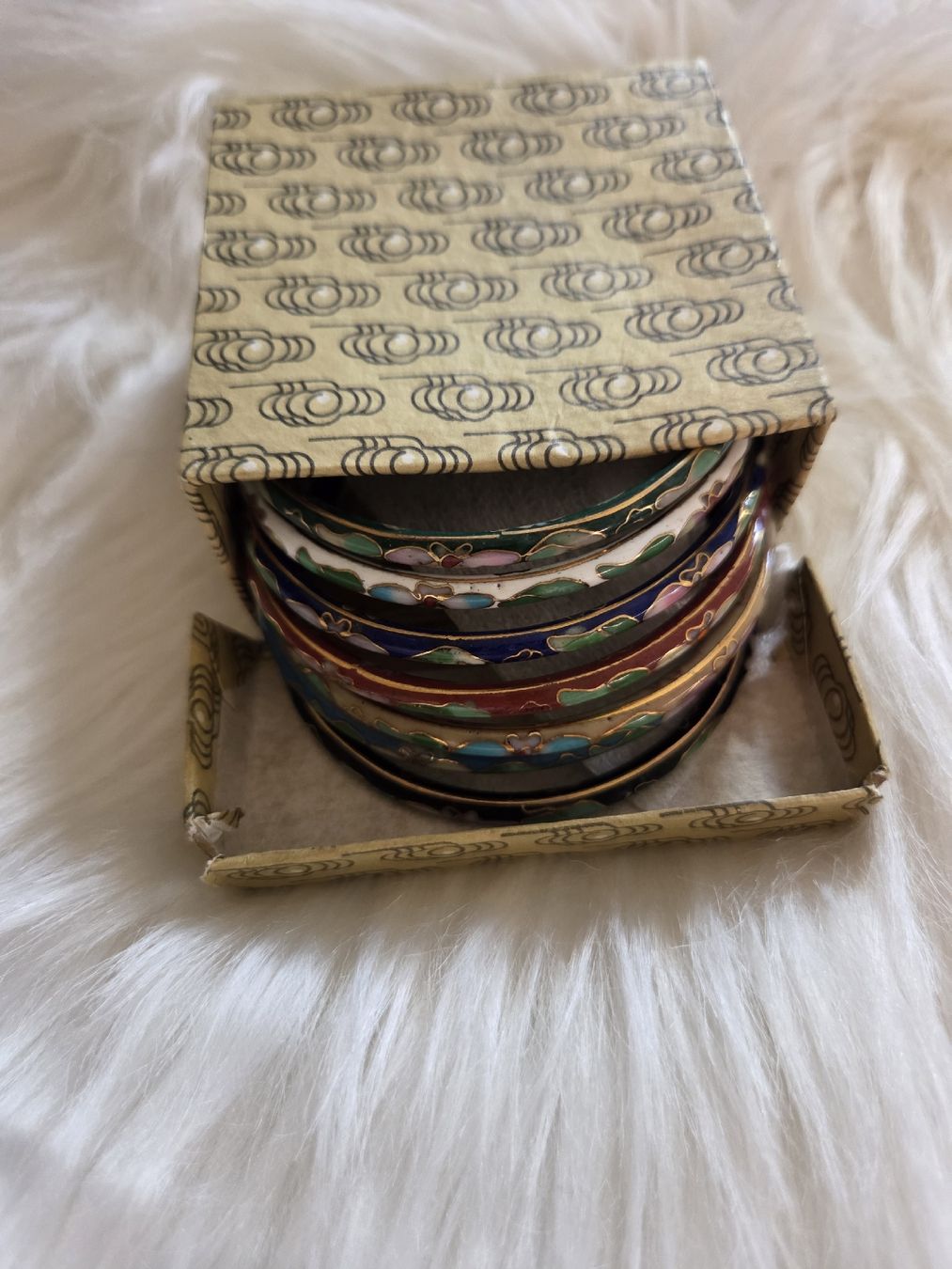 Bracciali & Braccialetti: Armreifen Set 7Stk Cloisonne – Usato da Allschwil venduto da Dayami